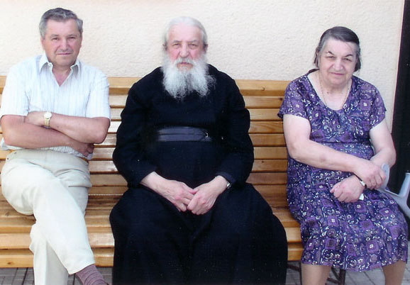 Высокопреосвященнейший Лавр с братом и сестрой в Словакии